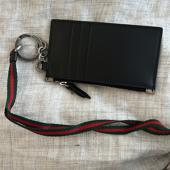 🆕💯% Auth Gucci GG Supreme Monogram ID Card Case with Lanyard - Picture 2 of 5